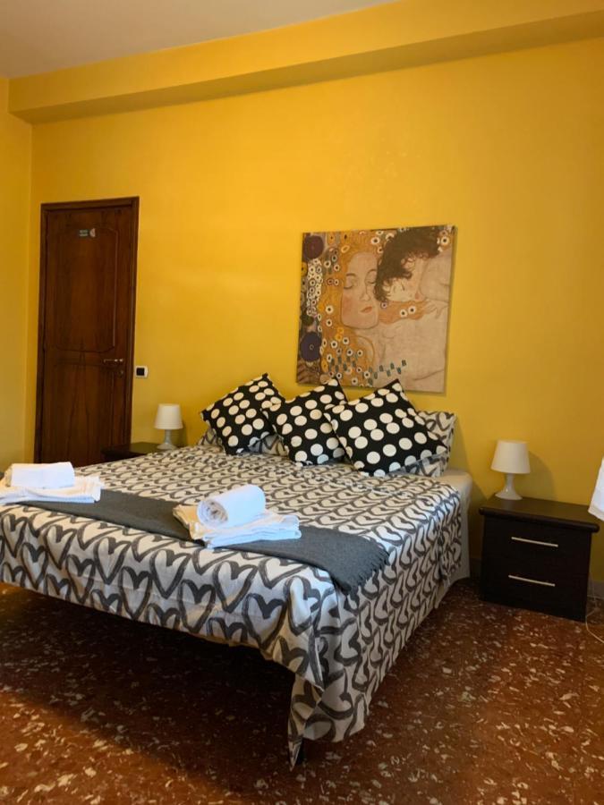 Bella Roma - Ee Hotell Eksteriør bilde